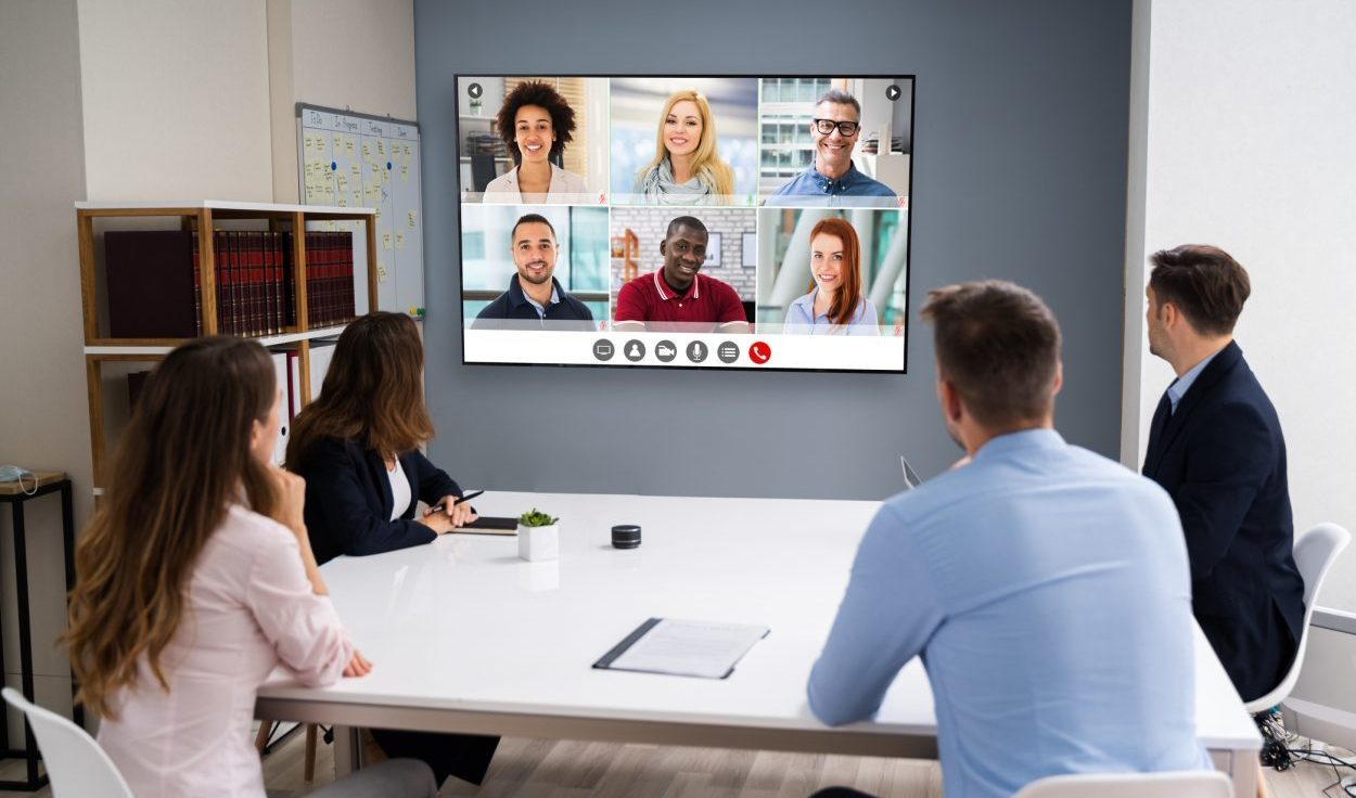 Adapting your processes to an emerging hybrid workplace